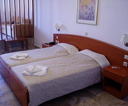 Mediterranee Hotel Planos  Bilik gambar