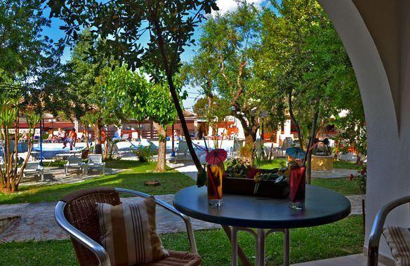 Mediterranee Hotel Planos  Bilik gambar